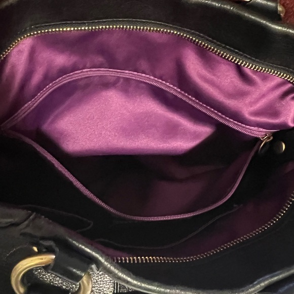 Beautiful Coach - Picture 14 of 15